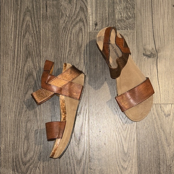 Pierre Dumas Tan and Brown Sandals - Picture 1 of 5